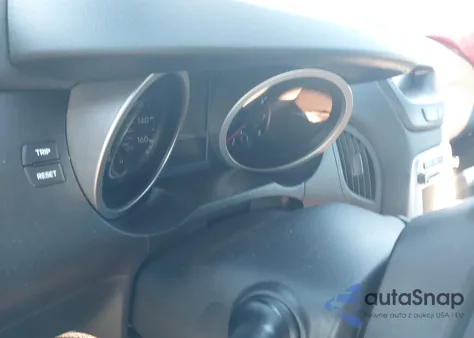 2010 Hyundai Genesis 3.8 Grand Touring z USA, uszkodzony, nr VIN KMHHU6KHXAU035115